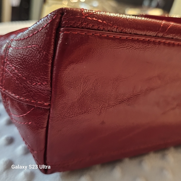 COACH F15142 Patent Leather Signature C Tote - Picture 10 of 16